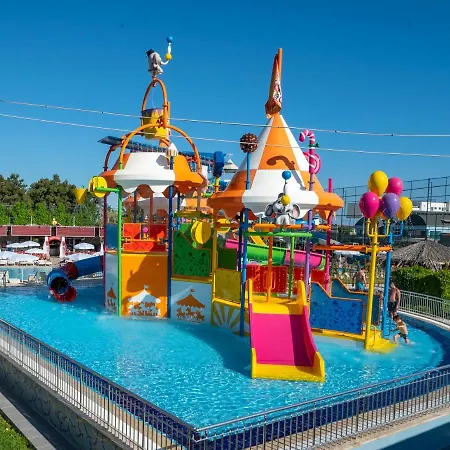 Курортный комплекс Alaiye &